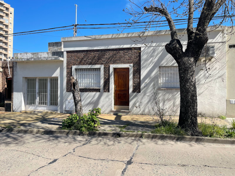 Casa en Alquiler en Pergamino - ITALIA 1200 - CENTRO