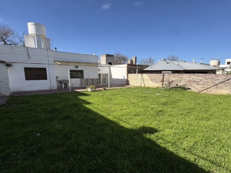 Casa en Alquiler en Pergamino - ITALIA 1200 - CENTRO
